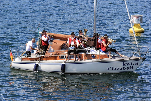 育产业中 育产业中